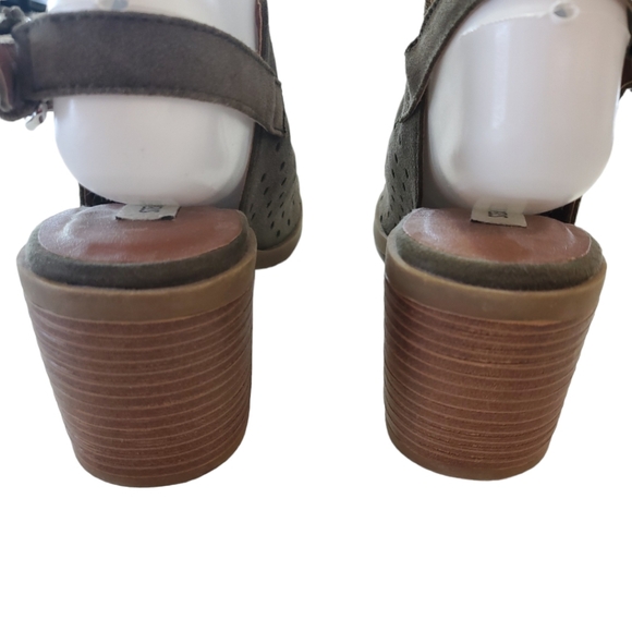 Steve Madden Leather Ginelle Olive Green Bootie Size 7.5 - Picture 3 of 16